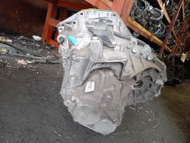 bontott RENAULT MEGANE III Váltó (Mechanikus)