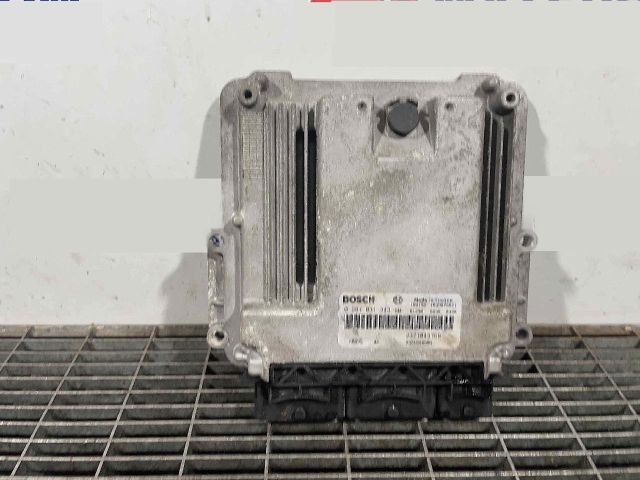 bontott RENAULT MEGANE III Motorvezérlő