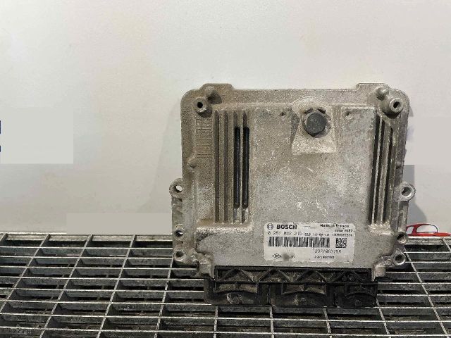 bontott RENAULT MEGANE III Motorvezérlő