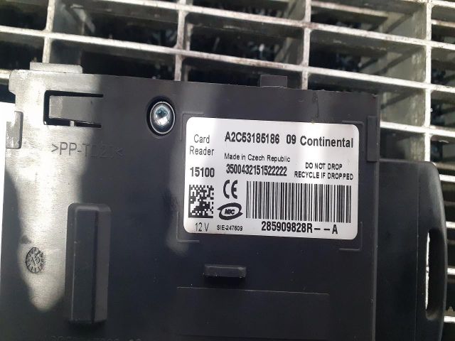 bontott RENAULT MEGANE III Gyújtáskapcsoló