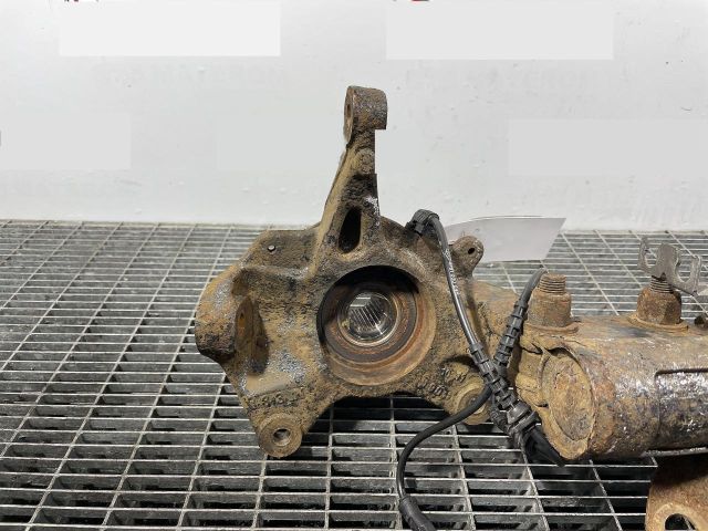 bontott RENAULT MEGANE III Bal első Csonkállvány