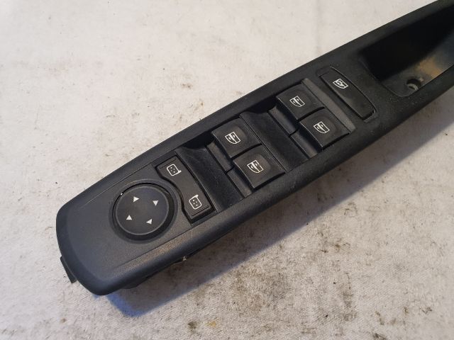 bontott RENAULT MEGANE III Ablakemelő és Tükör Kapcsoló