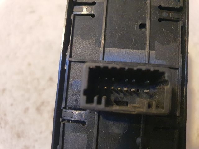 bontott RENAULT MEGANE III Ablakemelő és Tükör Kapcsoló