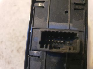 bontott RENAULT MEGANE III Ablakemelő és Tükör Kapcsoló