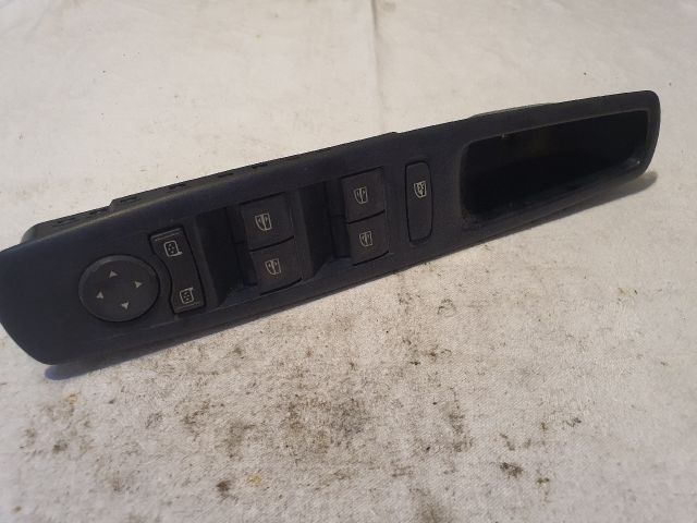 bontott RENAULT MEGANE III Ablakemelő és Tükör Kapcsoló