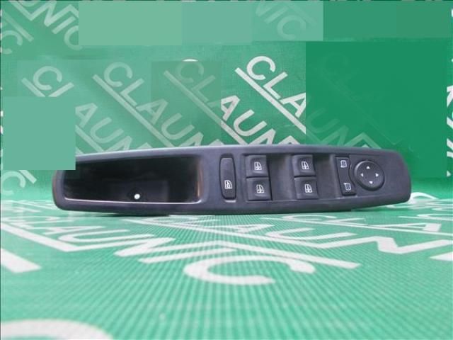 bontott RENAULT MEGANE III Ablakemelő Kapcsoló Négyes / Kettes