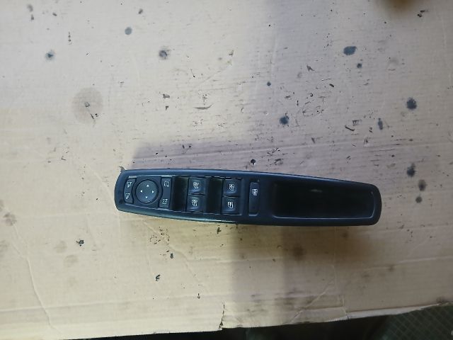 bontott RENAULT MEGANE III Ablakemelő Kapcsoló Négyes / Kettes