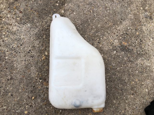 bontott RENAULT MEGANE III Ablakmosó Tartály