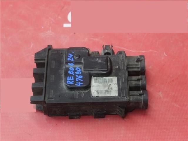 bontott RENAULT MEGANE III Akkumulátor Vezérlő Panel