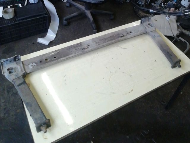 bontott RENAULT MEGANE III Alsó Kereszttartó