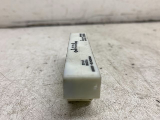 bontott RENAULT MEGANE III Antenna Erősítő