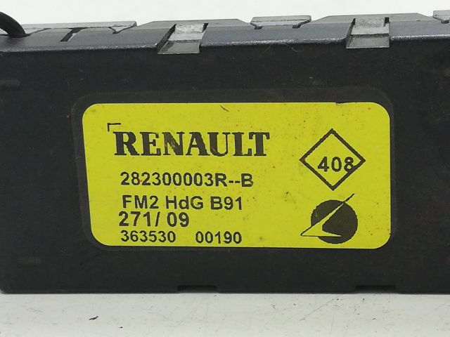 bontott RENAULT MEGANE III Antenna Erősítő