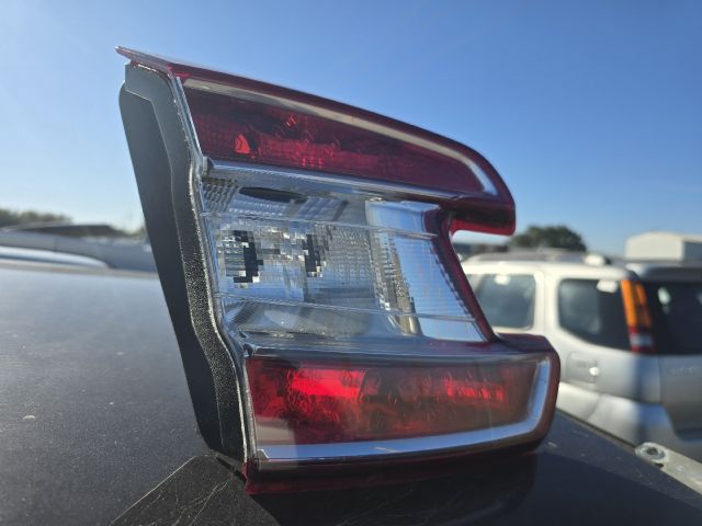 bontott RENAULT MEGANE III Bal Belső Hátsó Lámpa