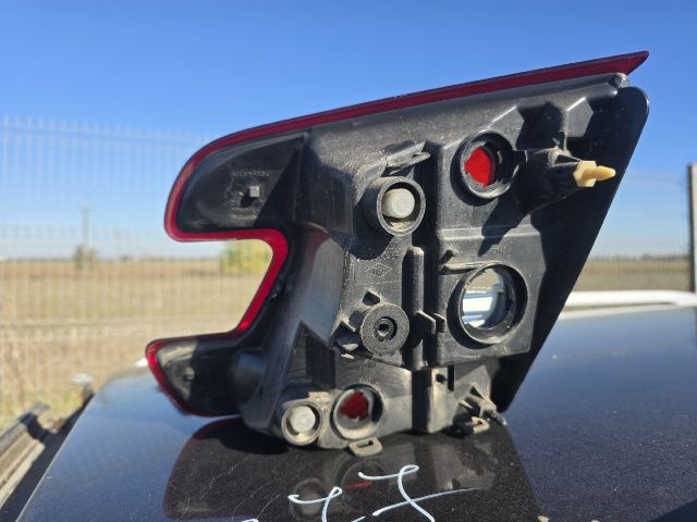 bontott RENAULT MEGANE III Bal Belső Hátsó Lámpa