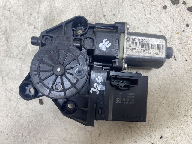 bontott RENAULT MEGANE III Bal első Ablakemelő Motor