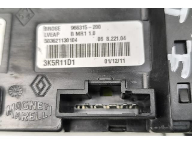 bontott RENAULT MEGANE III Bal első Ablakemelő Motor