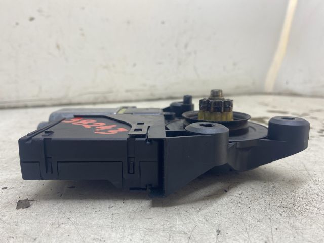 bontott RENAULT MEGANE III Bal első Ablakemelő Motor