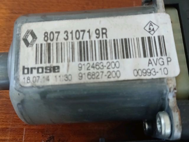 bontott RENAULT MEGANE III Bal első Ablakemelő Motor