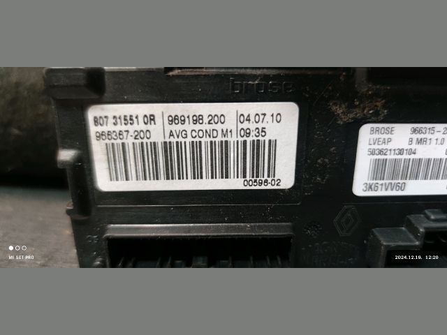 bontott RENAULT MEGANE III Bal első Ablakemelő Motor