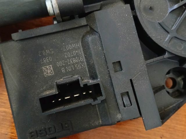 bontott RENAULT MEGANE III Bal első Ablakemelő Motor