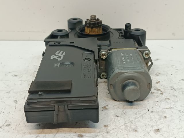 bontott RENAULT MEGANE III Bal első Ablakemelő Motor