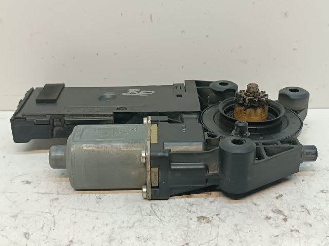 bontott RENAULT MEGANE III Bal első Ablakemelő Motor