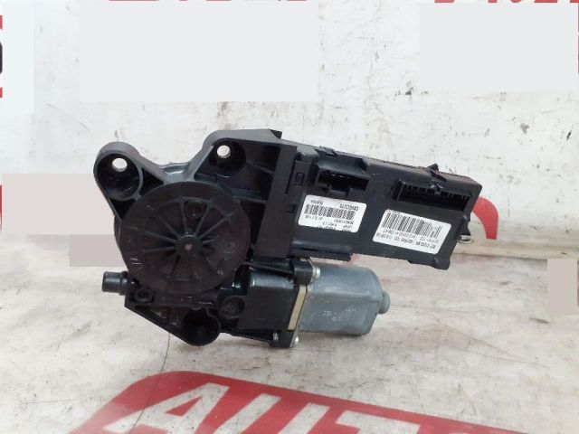 bontott RENAULT MEGANE III Bal első Ablakemelő Motor