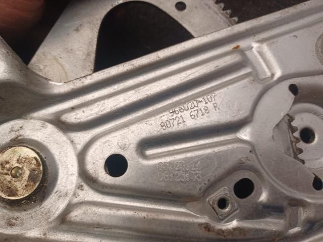 bontott RENAULT MEGANE III Bal első Ablakemelő Szerkezet (Elektromos)