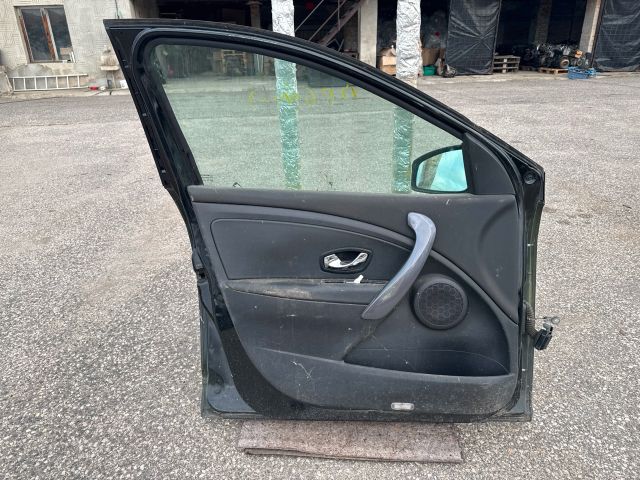 bontott RENAULT MEGANE III Bal első Ajtó (Részeivel)