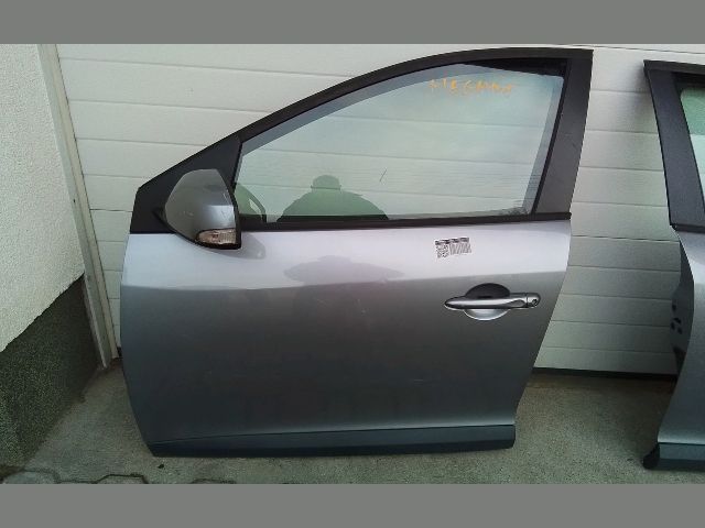 bontott RENAULT MEGANE III Bal első Ajtó (Részeivel)