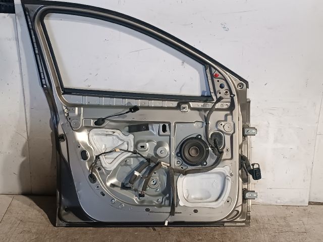 bontott RENAULT MEGANE III Bal első Ajtó (Részeivel)