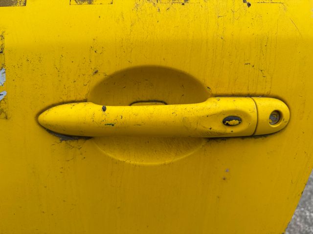 bontott RENAULT MEGANE III Bal első Ajtó (Részeivel)