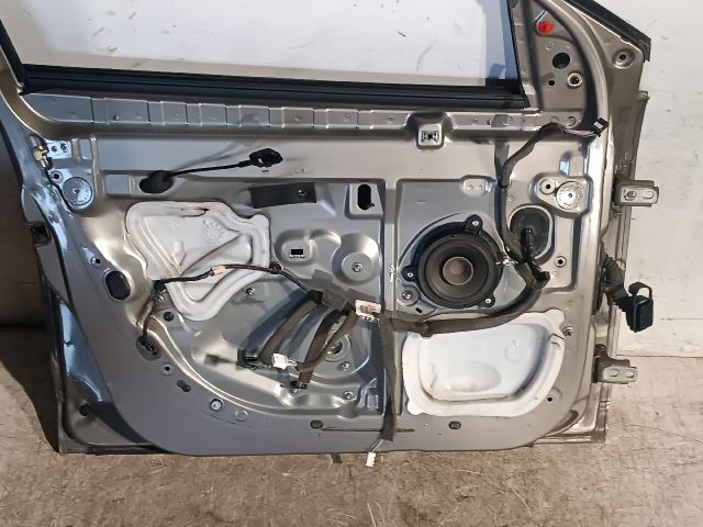 bontott RENAULT MEGANE III Bal első Ajtó (Részeivel)