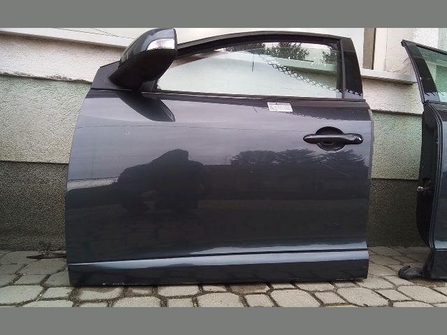 bontott RENAULT MEGANE III Bal első Ajtó (Részeivel)