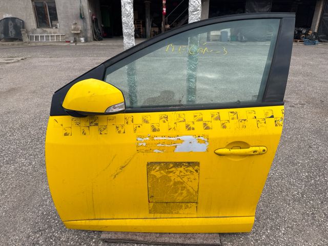 bontott RENAULT MEGANE III Bal első Ajtó (Részeivel)