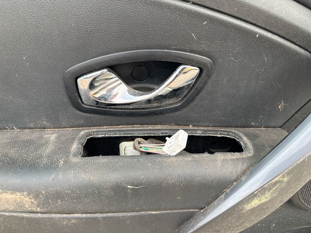 bontott RENAULT MEGANE III Bal első Ajtó (Részeivel)