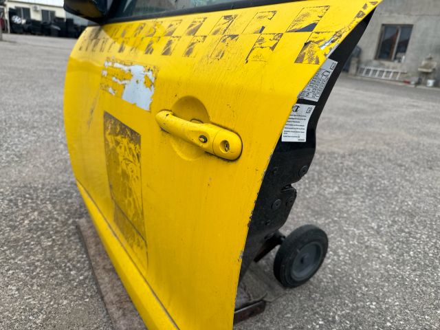 bontott RENAULT MEGANE III Bal első Ajtó (Részeivel)