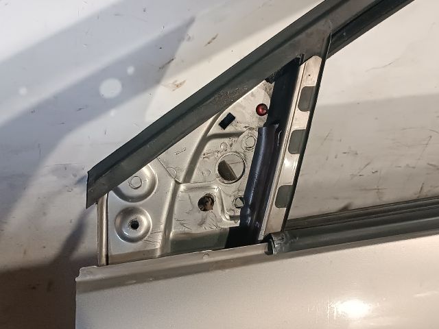 bontott RENAULT MEGANE III Bal első Ajtó (Részeivel)