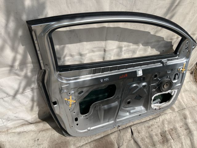 bontott RENAULT MEGANE III Bal első Ajtó (Üres lemez)