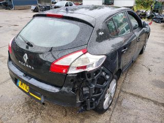 bontott RENAULT MEGANE III Bal első Ajtó (Üres lemez)