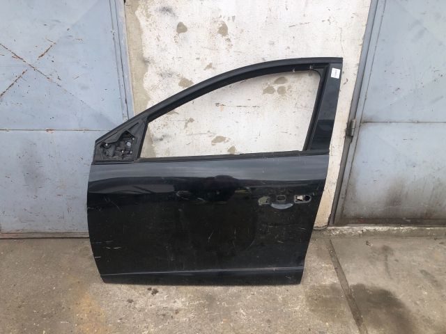 bontott RENAULT MEGANE III Bal első Ajtó (Üres lemez)