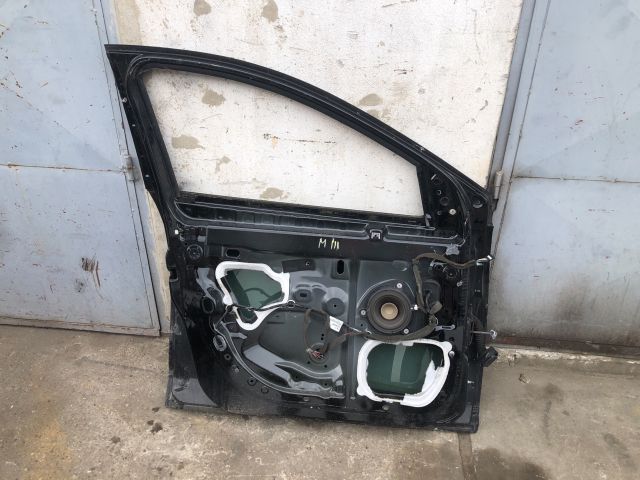 bontott RENAULT MEGANE III Bal első Ajtó (Üres lemez)