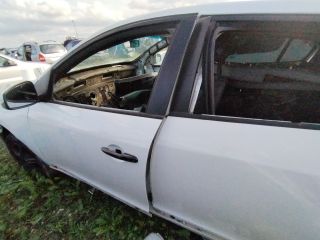 bontott RENAULT MEGANE III Bal első Ajtó (Üres lemez)