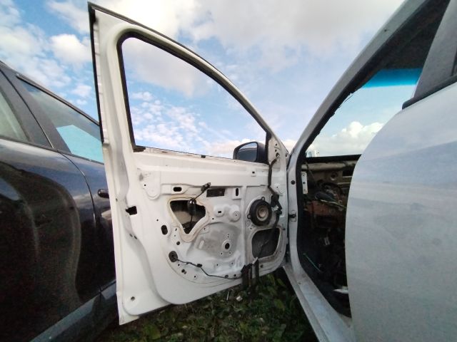 bontott RENAULT MEGANE III Bal első Ajtó (Üres lemez)