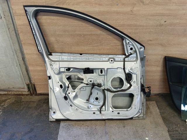 bontott RENAULT MEGANE III Bal első Ajtó (Üres lemez)