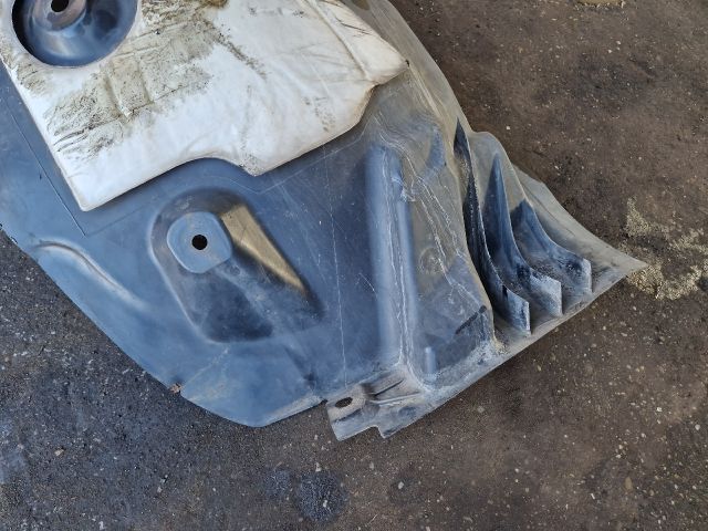 bontott RENAULT MEGANE III Bal első Hátsó Dobbetét (Kerékjárati, Műanyag)