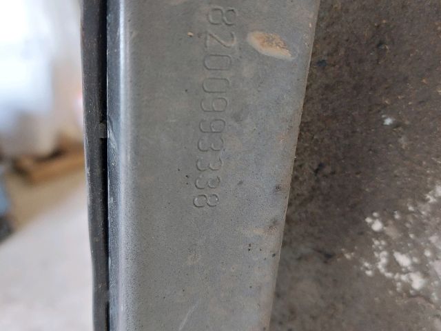 bontott RENAULT MEGANE III Bal első Sárvédő