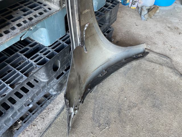 bontott RENAULT MEGANE III Bal első Sárvédő