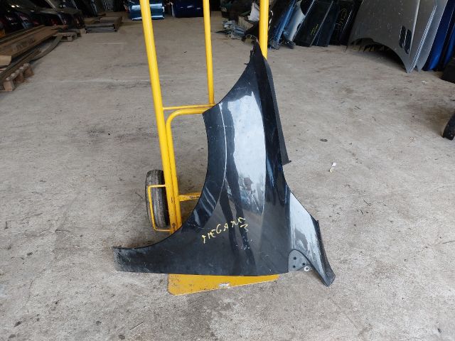 bontott RENAULT MEGANE III Bal első Sárvédő