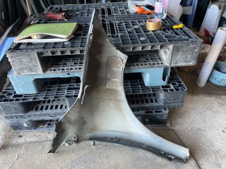 bontott RENAULT MEGANE III Bal első Sárvédő